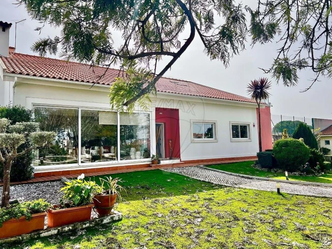 Moradia T6 para Venda em Azeitão (São Lourenço e São Simão) Foto 33