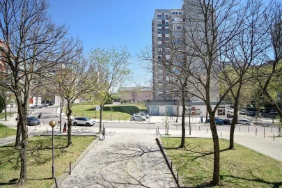 Apartamento T3 para Venda em São Domingos de Benfica