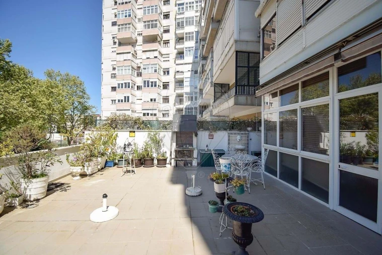 Apartamento T3 para Venda em São Domingos de Benfica Foto 27