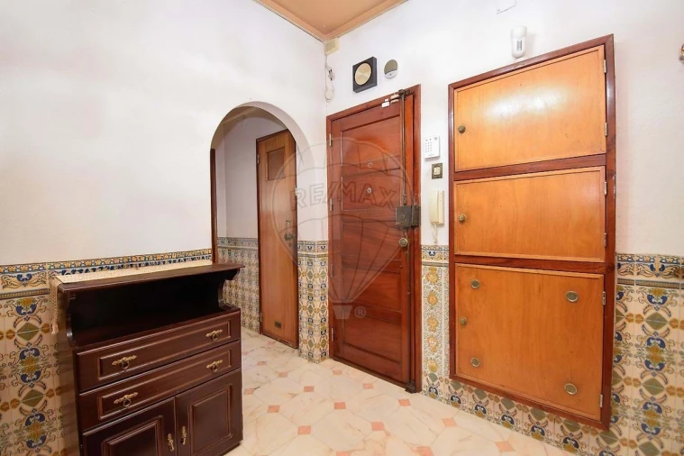 Apartamento T3 para Venda em São Domingos de Benfica Foto 6