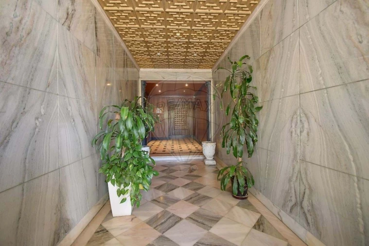 Apartamento T3 para Venda em São Domingos de Benfica Foto 4