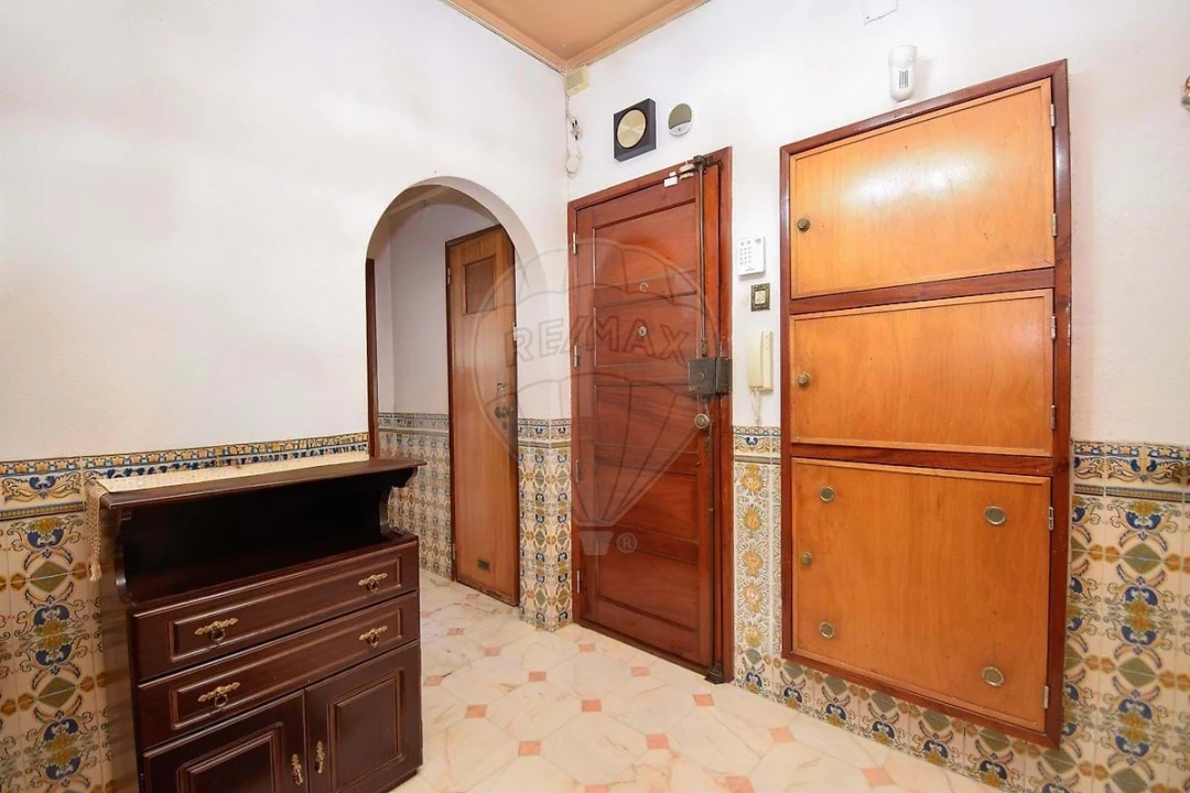 Apartamento T3 para Venda em São Domingos de Benfica Foto 6