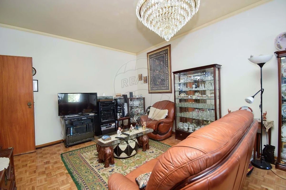 Apartamento T3 para Venda em São Domingos de Benfica Foto 16