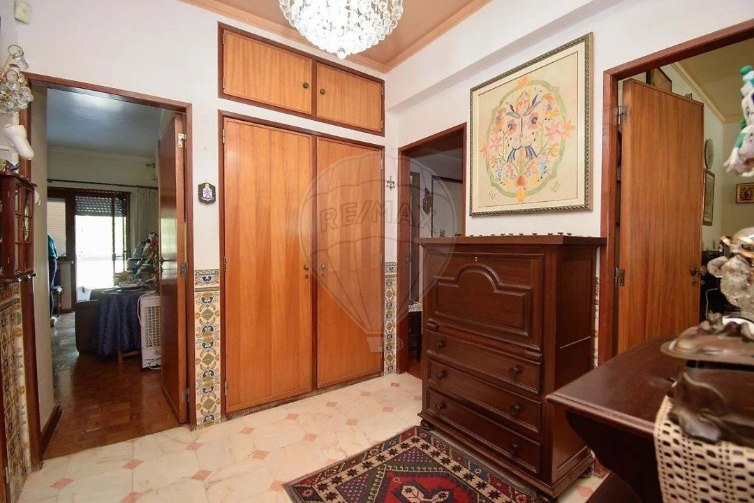 Apartamento T3 para Venda em São Domingos de Benfica Foto 8