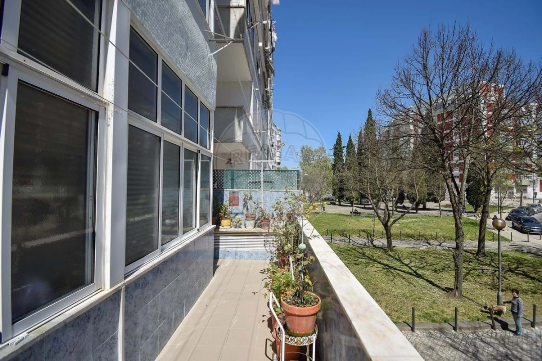 Apartamento T3 para Venda em São Domingos de Benfica Foto 32