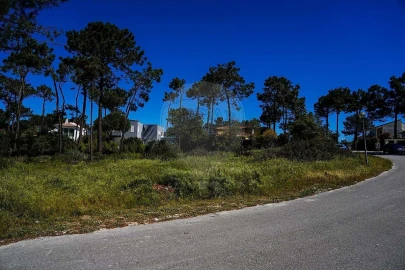 Terreno para Venda em Charneca de Caparica e Sobreda