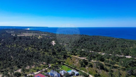 Terreno para Venda em Charneca de Caparica e Sobreda