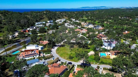 Terreno para Venda em Charneca de Caparica e Sobreda