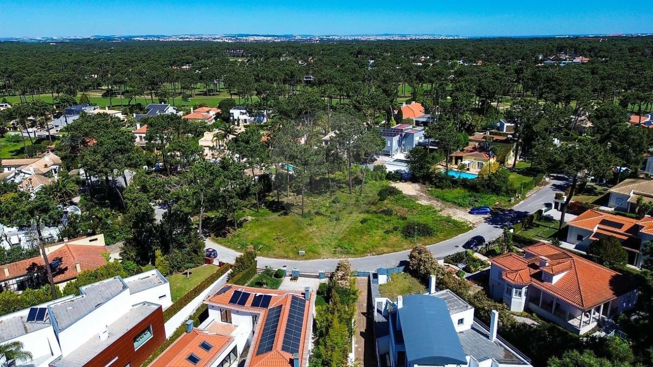 Terreno para Venda em Charneca de Caparica e Sobreda Foto 1