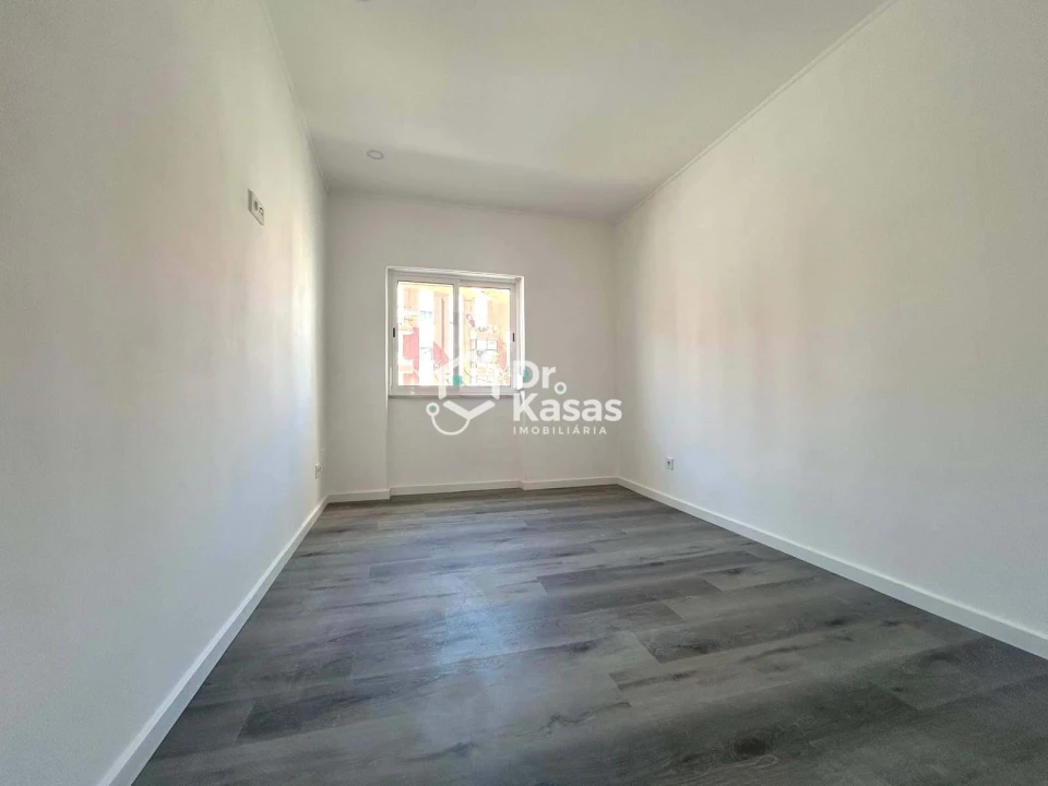 Apartamento T2 para Venda em Baixa da Banheira e Vale da Amoreira Foto 28