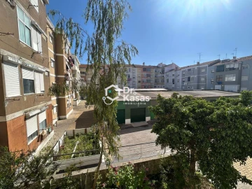 Apartamento T2 para Venda em Baixa da Banheira e Vale da Amoreira