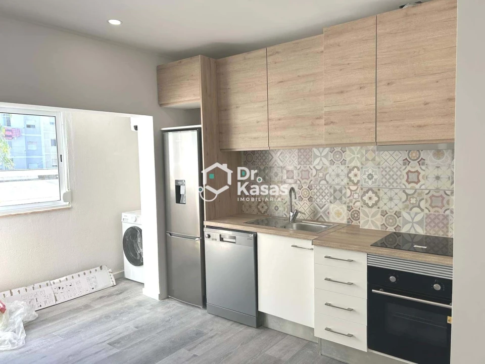 Apartamento T2 para Venda em Baixa da Banheira e Vale da Amoreira Foto 1