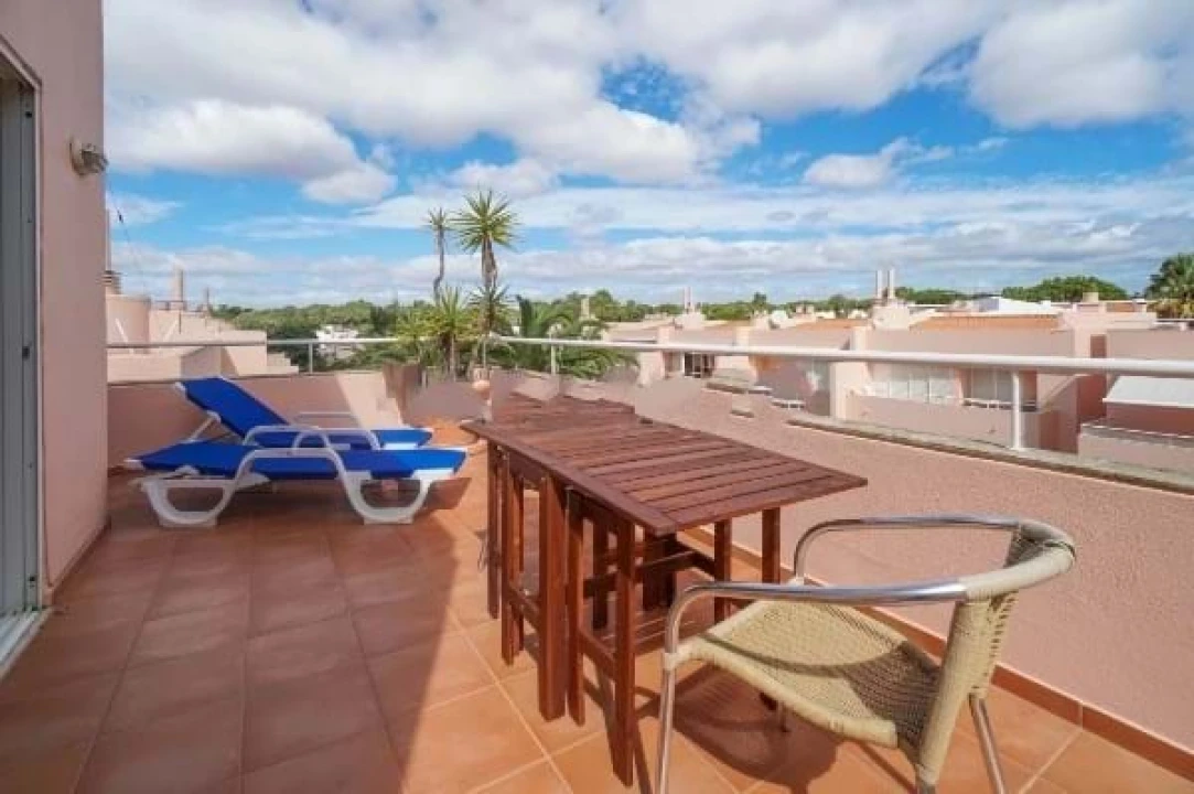 Apartamento T1 para Venda em Quarteira Foto 1