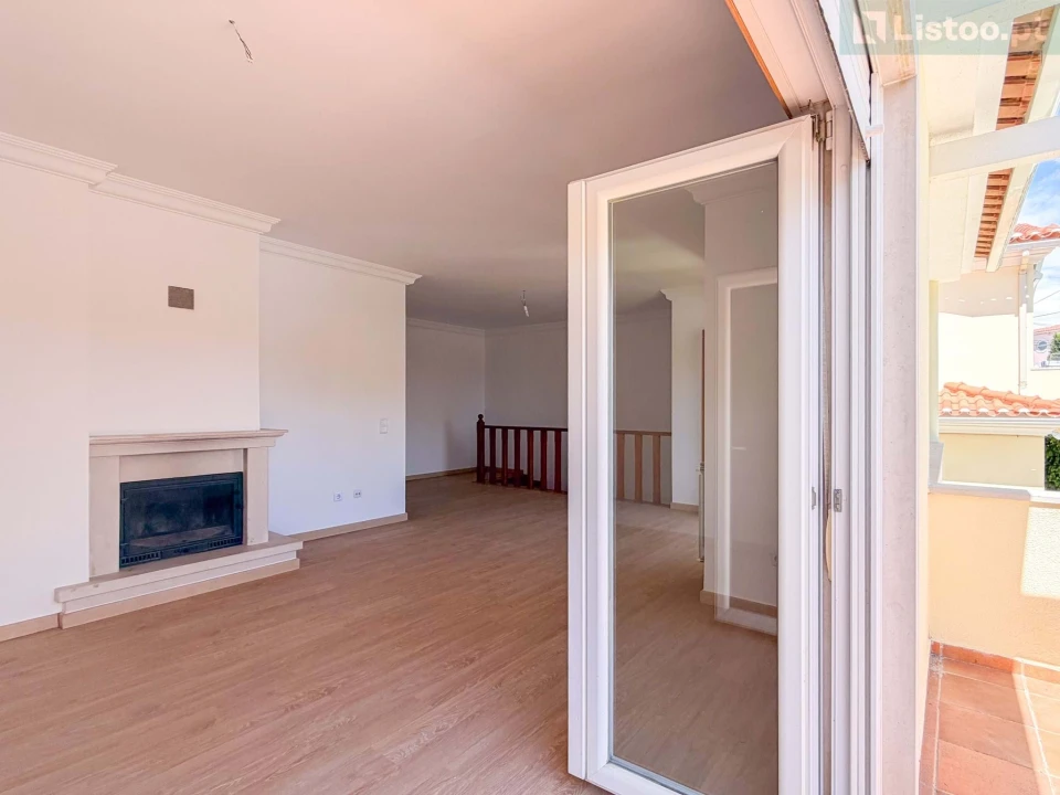 Apartamento T3 para Venda em Alcabideche Foto 3