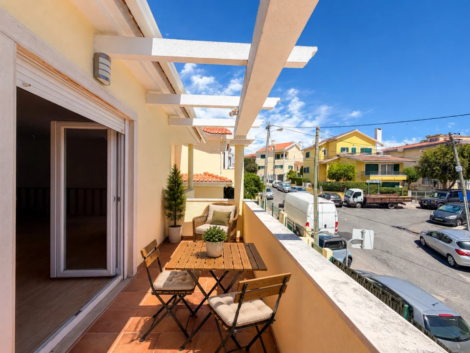 Apartamento T3 para Venda em Alcabideche Foto 2