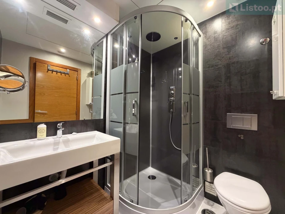 Apartamento T2 para Venda em Sacavém e Prior Velho Foto 8