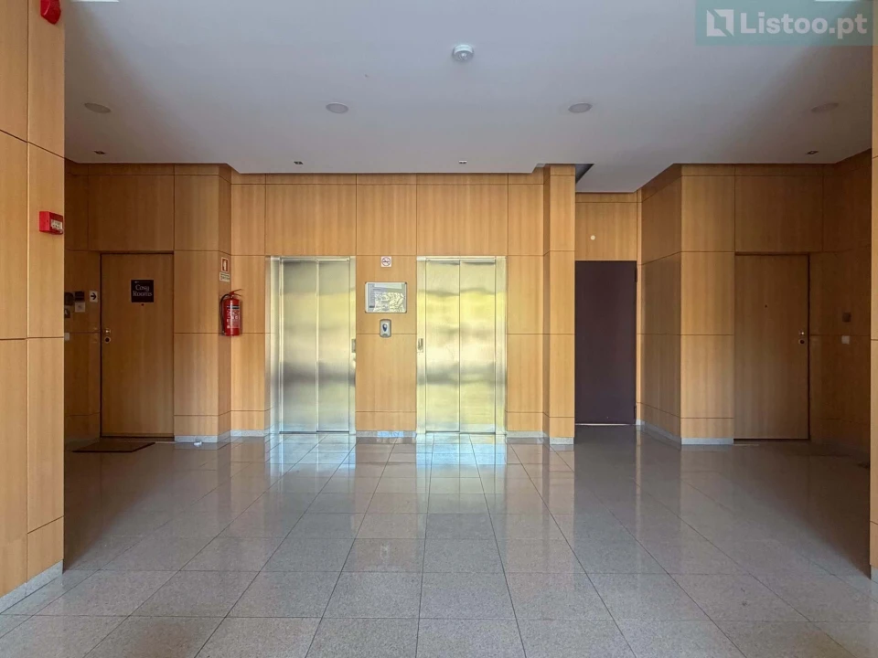 Apartamento T2 para Venda em Sacavém e Prior Velho Foto 30