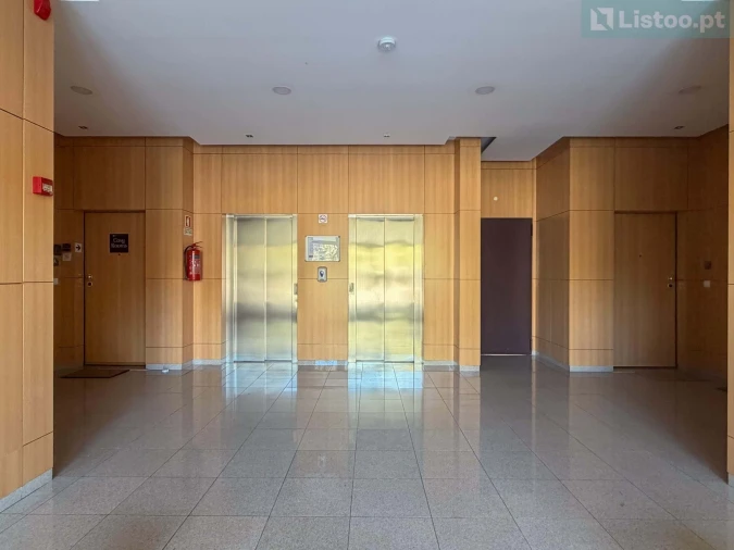 Apartamento T2 para Venda em Sacavém e Prior Velho Foto 30