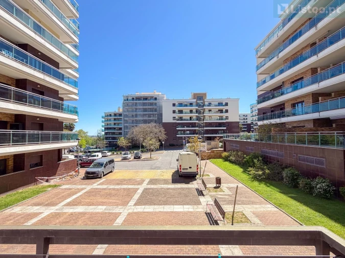 Apartamento T2 para Venda em Sacavém e Prior Velho Foto 25