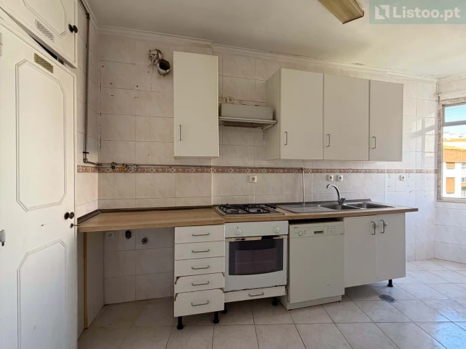 Apartamento T3 para Venda em Mina de Água Foto 4