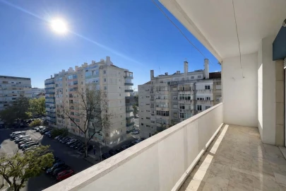 Apartamento T5 para Venda em Lumiar