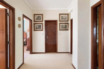 Apartamento T5 para Venda em Lumiar