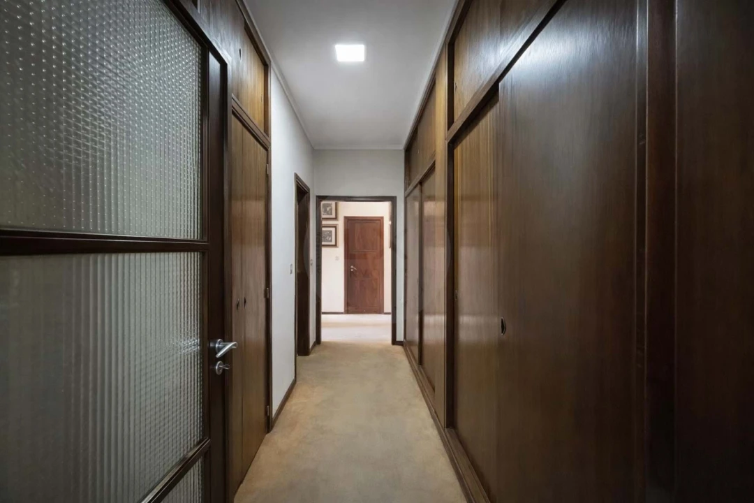 Apartamento T5 para Venda em Lumiar Foto 11