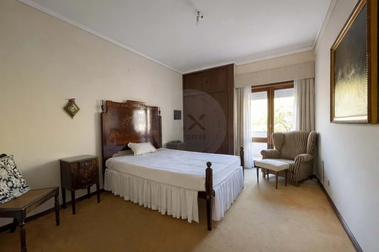 Apartamento T5 para Venda em Lumiar Foto 24