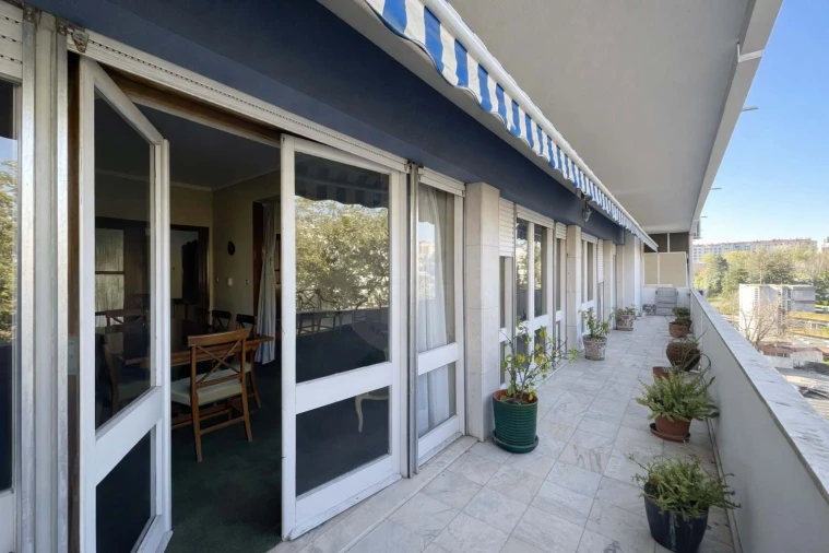 Apartamento T5 para Venda em Lumiar Foto 5