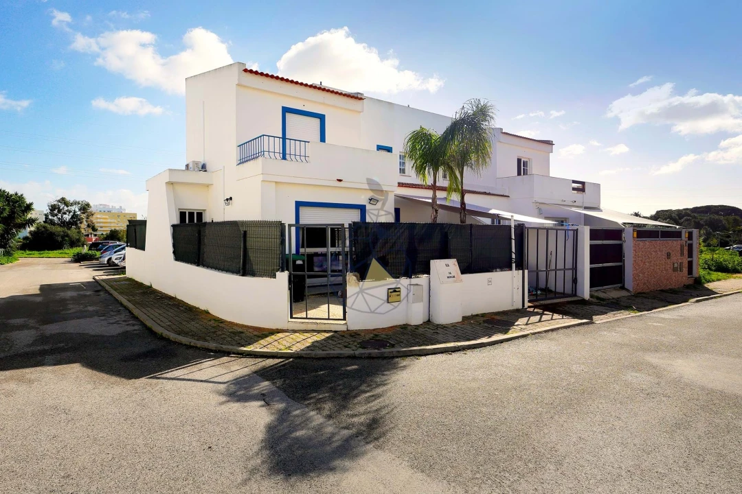 Moradia T4 para Venda em Portimão Foto 1