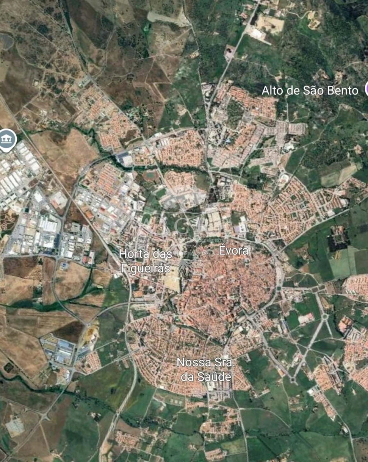 Terreno para Venda em Évora (São Mamede, Sé, São Pedro e Santo Antão) Foto 1