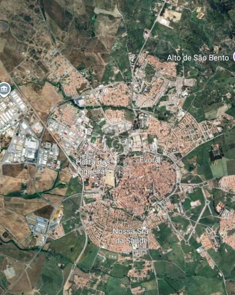 Terreno para Venda em Évora (São Mamede, Sé, São Pedro e Santo Antão)