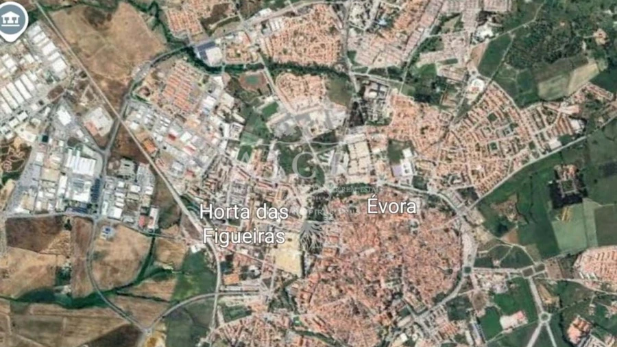 Terreno para Venda em Évora (São Mamede, Sé, São Pedro e Santo Antão)