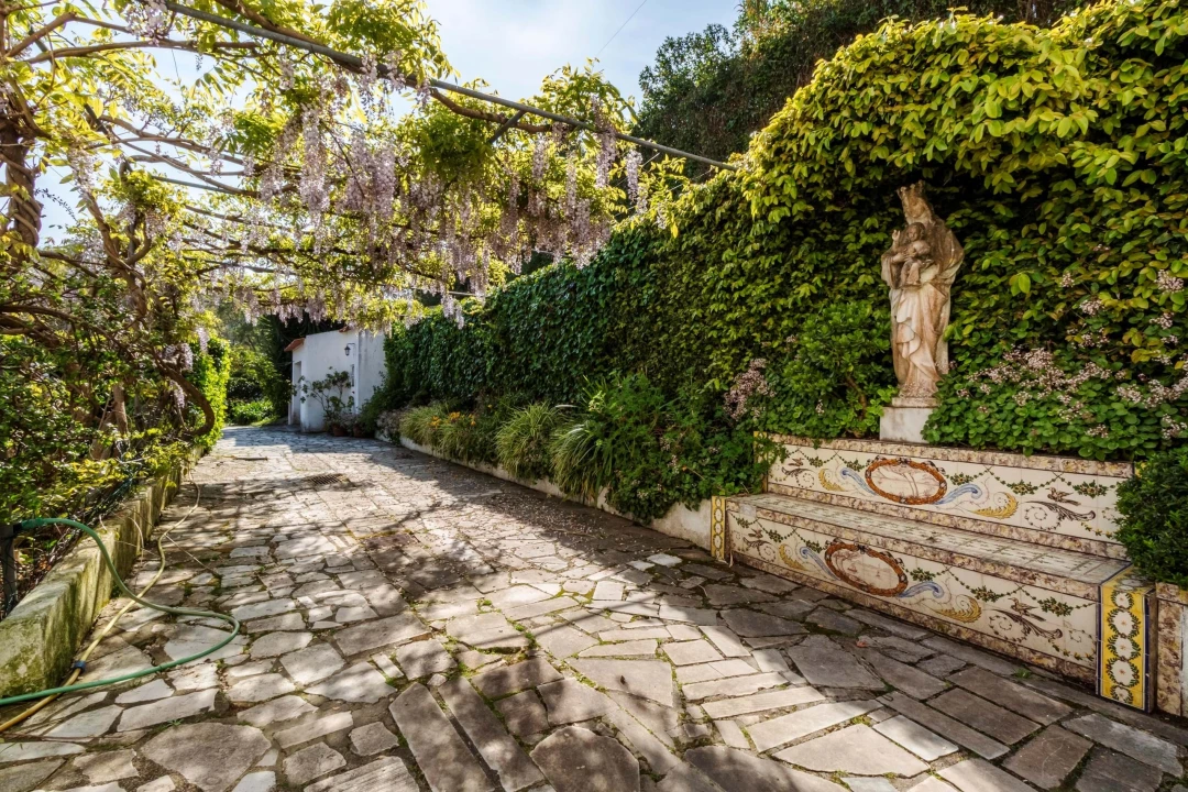 Moradia T8 para Venda em Colares Foto 8