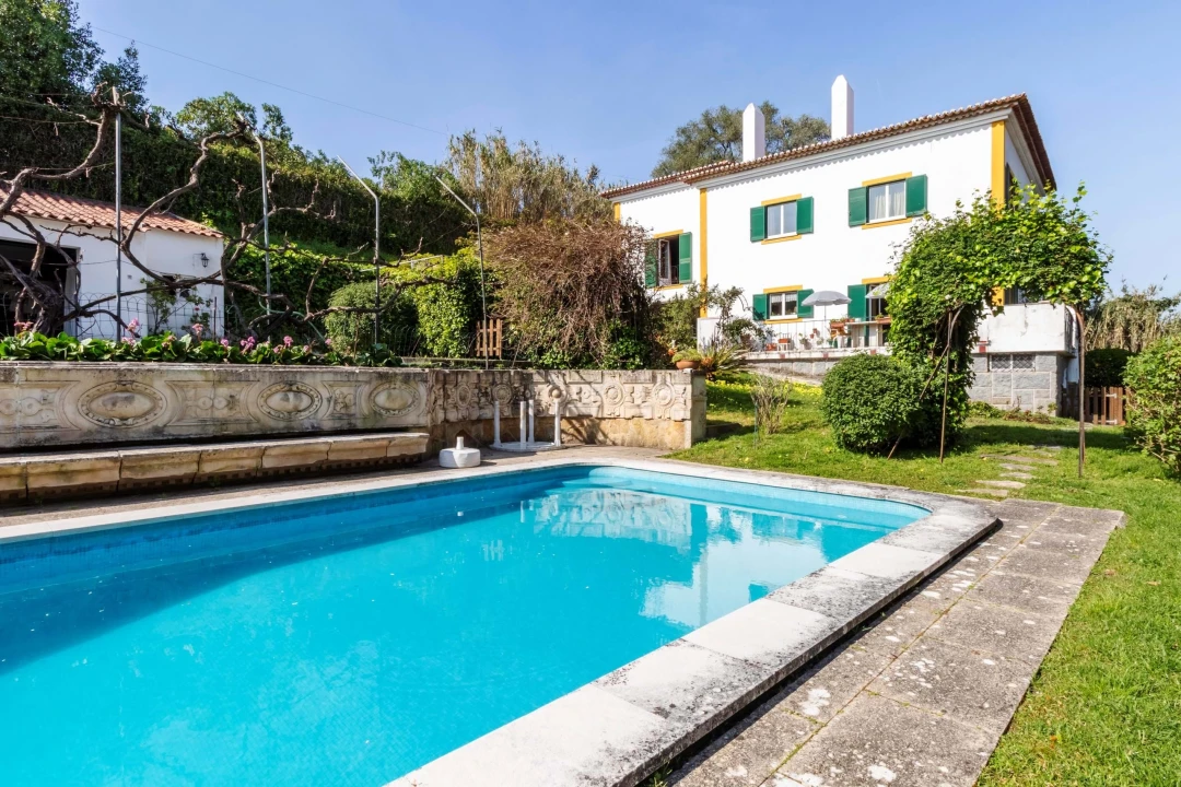 Moradia T8 para Venda em Colares Foto 1