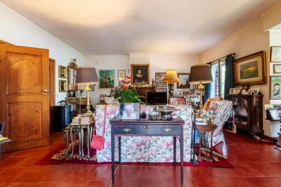 Moradia T8 para Venda em Colares