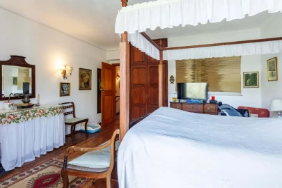 Moradia T8 para Venda em Colares