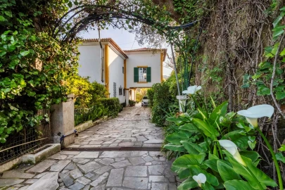 Moradia T8 para Venda em Colares