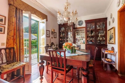 Moradia T8 para Venda em Colares