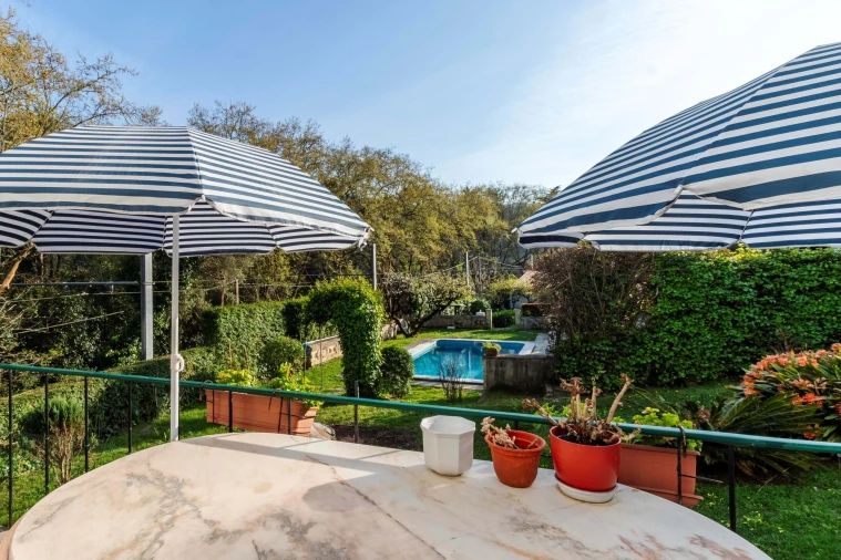 Moradia T8 para Venda em Colares Foto 38