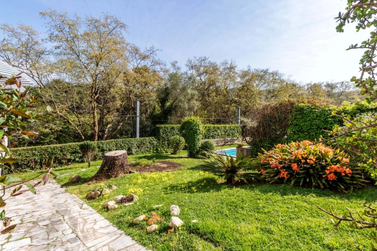 Moradia T8 para Venda em Colares Foto 91