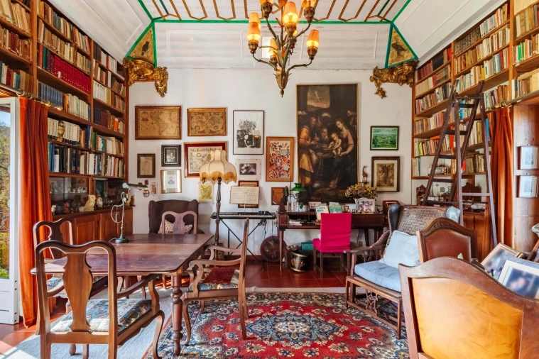 Moradia T8 para Venda em Colares Foto 59