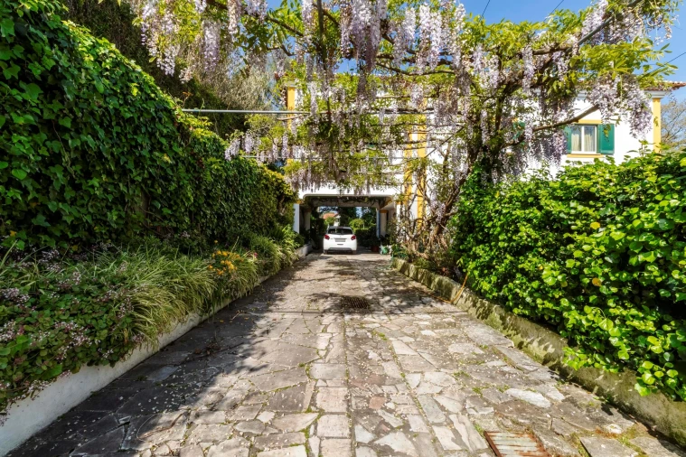 Moradia T8 para Venda em Colares Foto 29