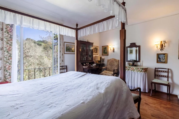 Moradia T8 para Venda em Colares Foto 69