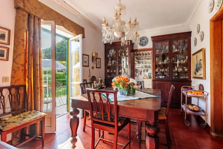 Moradia T8 para Venda em Colares Foto 37