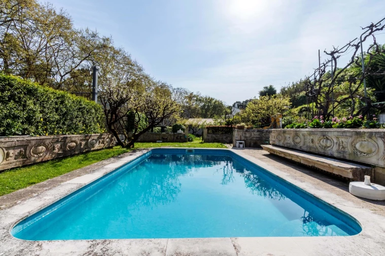 Moradia T8 para Venda em Colares Foto 24