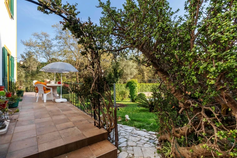 Moradia T8 para Venda em Colares Foto 90