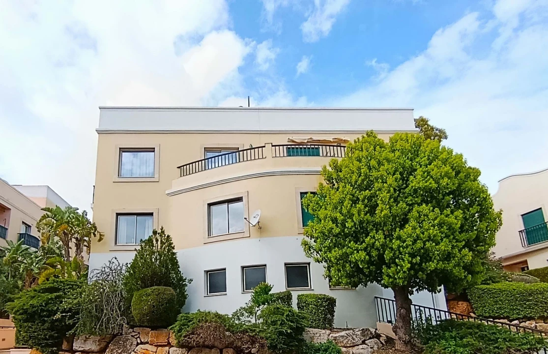 Apartamento T2 para Venda em Estômbar e Parchal Foto 19