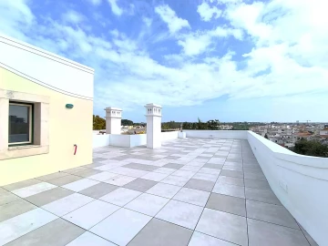 Apartamento T2 para Venda em Estômbar e Parchal
