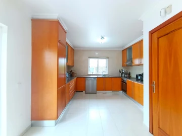 Moradia T4 para Venda em Portimão